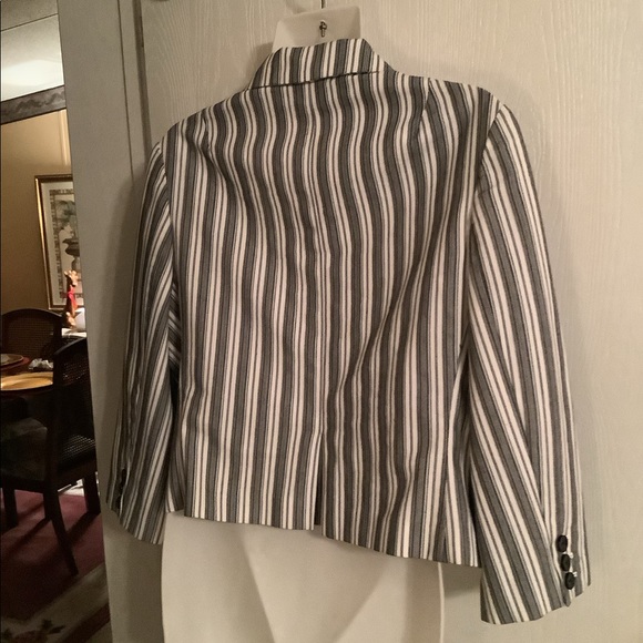 Nine & company jacket black and white striped stretchy lots of buttons - Picture 2 of 10